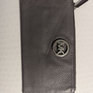 Michael Kors wristlet